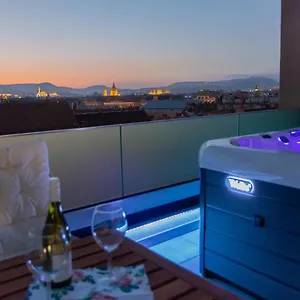 Apartment Centropolitan Penthouse #jacuzzi #freeparking, Budapest