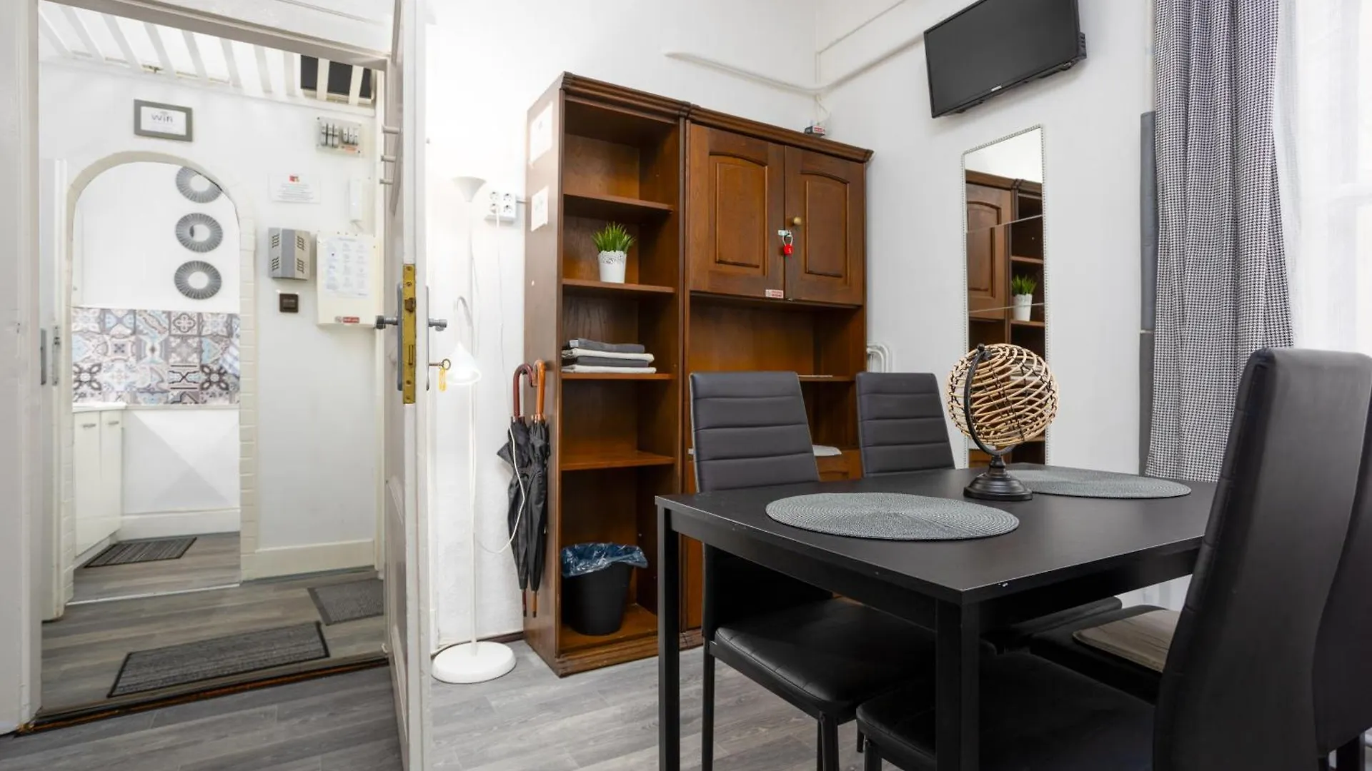 Apartment Gecko Centrum Studio Apartman Budapest Hungary