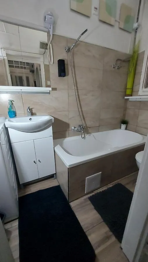 Apartment Gecko Centrum Studio Apartman Budapest Hungary